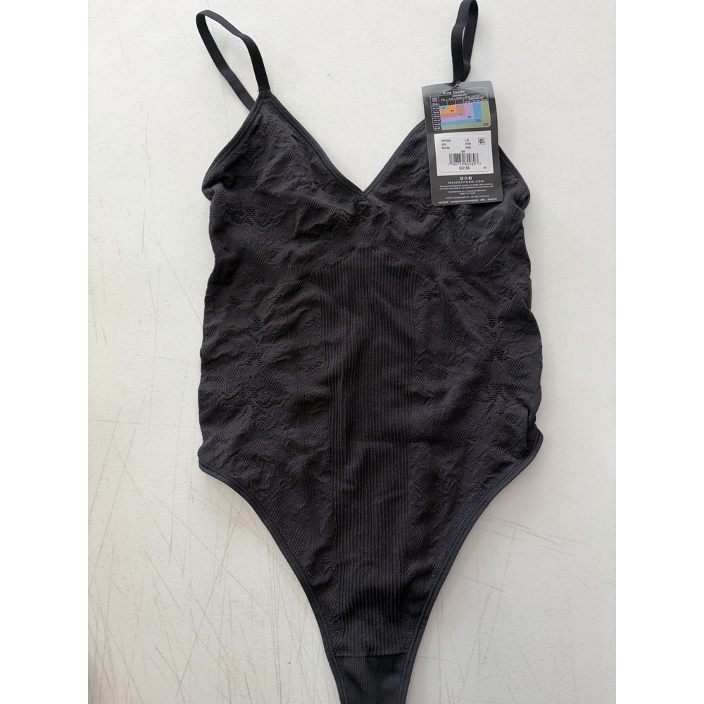 Maidenform NWT Size L Seamless Smoothing Lace Bodysuit Black Thong